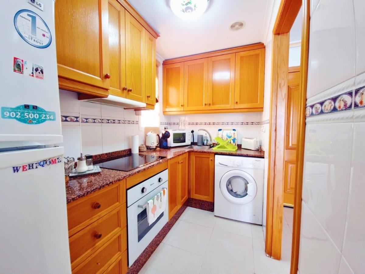 The Prestige Torrevieja Atico Con Barbecoa Apartman Kültér fotó